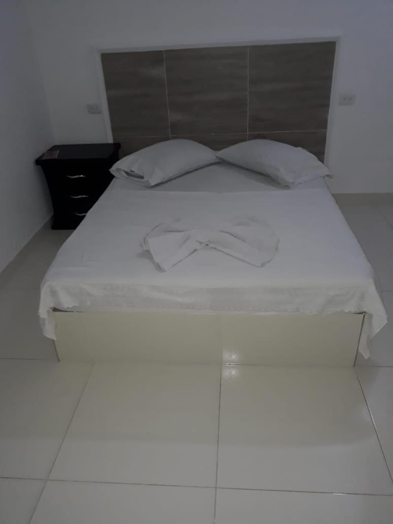 Hotel Maria Jose บิยาบิเซนซิโอ ภายนอก รูปภาพ